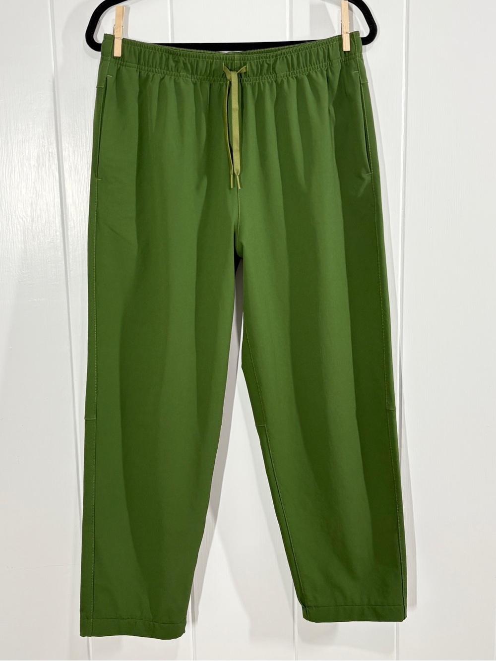 Outdoor Voices Hiking Athletic Pants Size Medium Green Gorpcore Travel